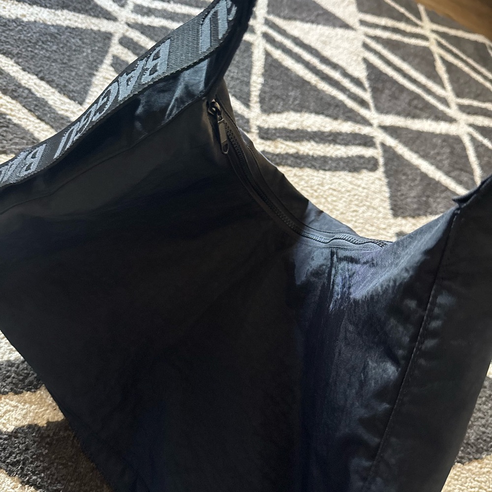 BAGGU Large Nylon Crescent Bag - Picture 9 of 11